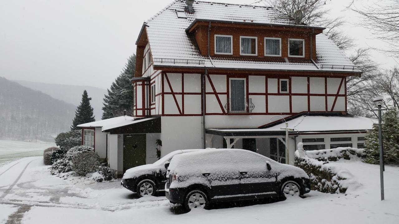 Landgasthaus Zu Den Erdfaellen باد بيرمونت المظهر الخارجي الصورة